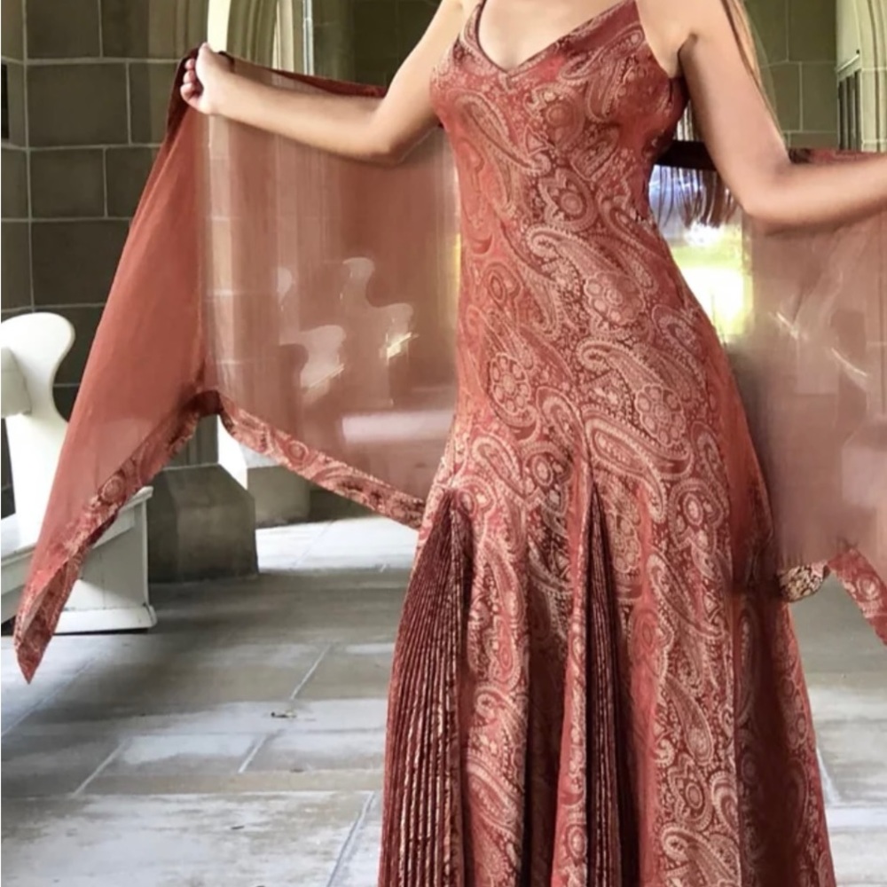 Carmen Marc Valvo Paisley Spaghetti Strap Gown Size 4